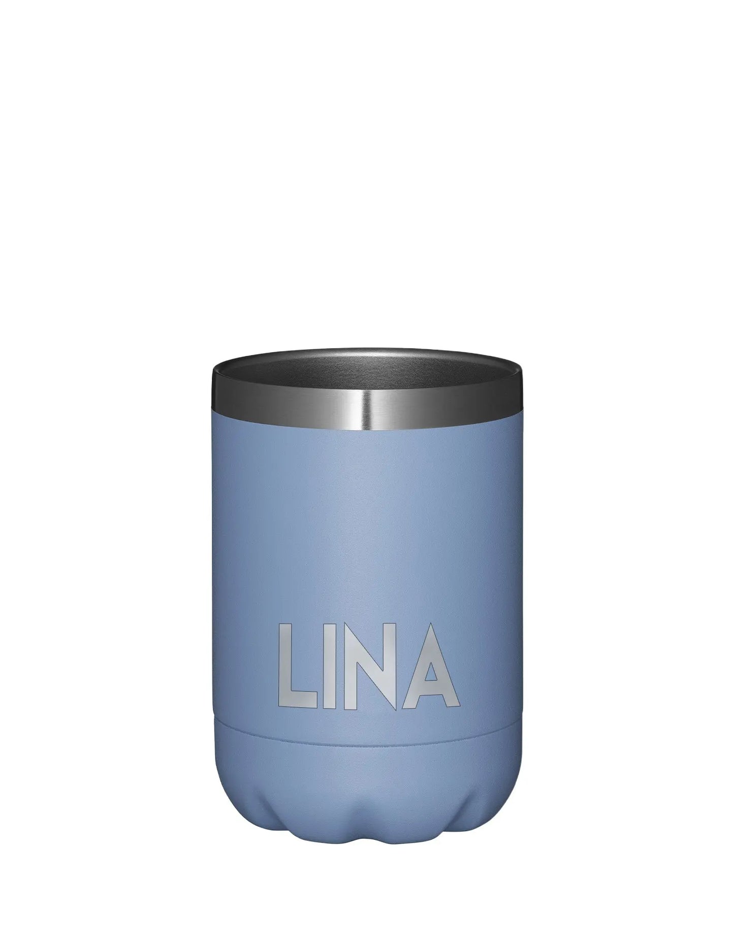 Lichtblauwe thermoscup met de tekst LINA staand op een witte achtergrond met logo in de hoek 