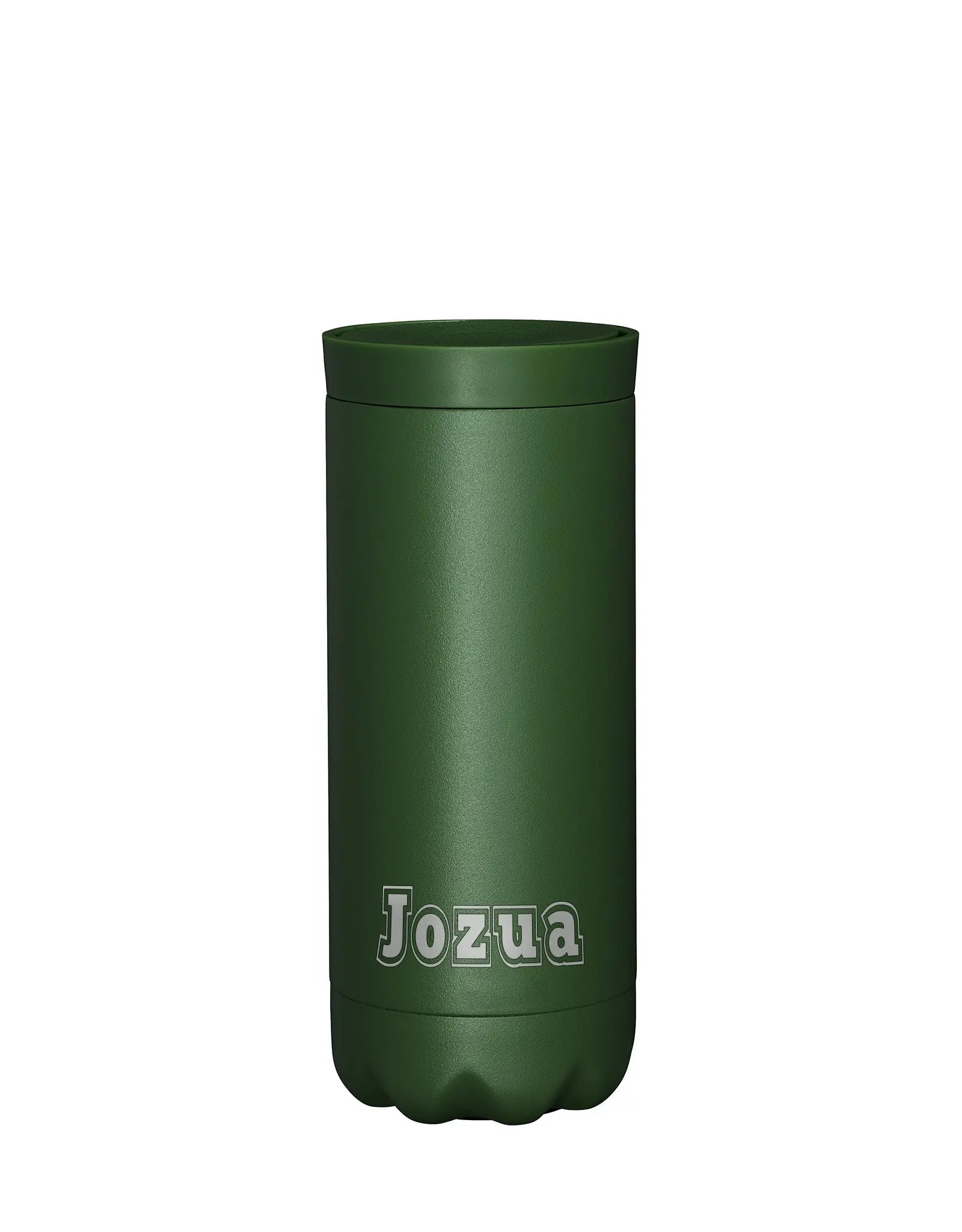 groene thermosfles met een groene deksel en Jozua er op, staand op een witte achtergrond.