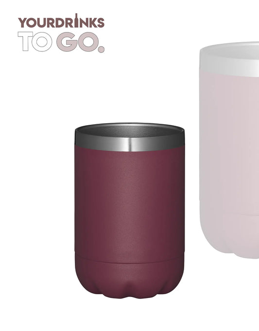 paarse thermoscup op een witte achtergrond met het yourdrinkstogo logo linksboven 
