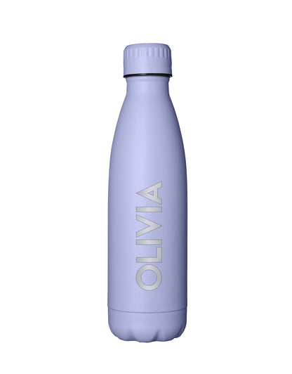 lavendelkleurige fles op witte achtergrond met naam Olivia